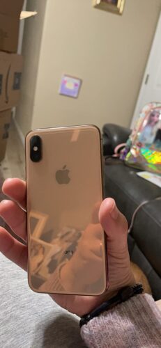 Apple iPhone XS (256GB) - Gold photo review