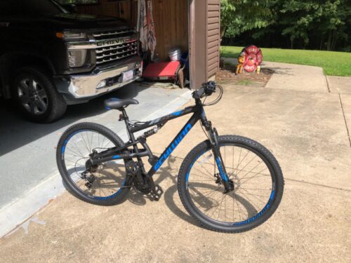 Schwinn S29 Mens Mountain Bike, 29-Inch Wheels, 18-Inch/Medium Aluminum Frame, Dual-Suspension, Mechanical Disc Brakes, Multiple Colors photo review